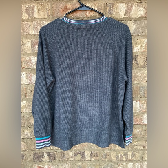 Buc-ees Embroidered Christmas Holiday Ornament Sweatshirt Size XS - Picture 2 of 4